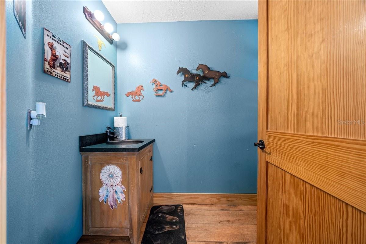 Image 37 of 75 For 3135 49th Street