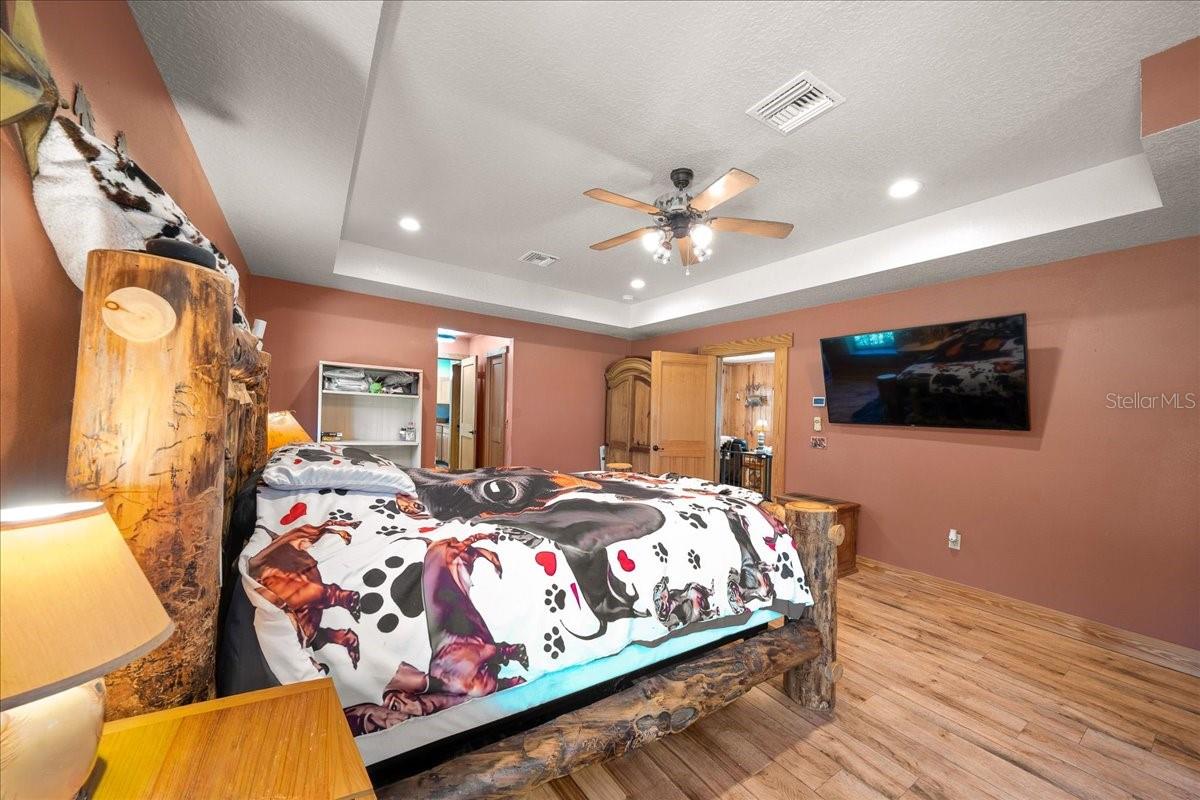 Image 42 of 75 For 3135 49th Street