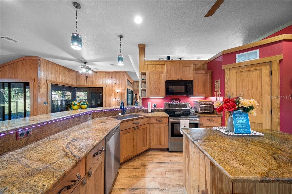 Image 9 of 75 For 3135 49th Street