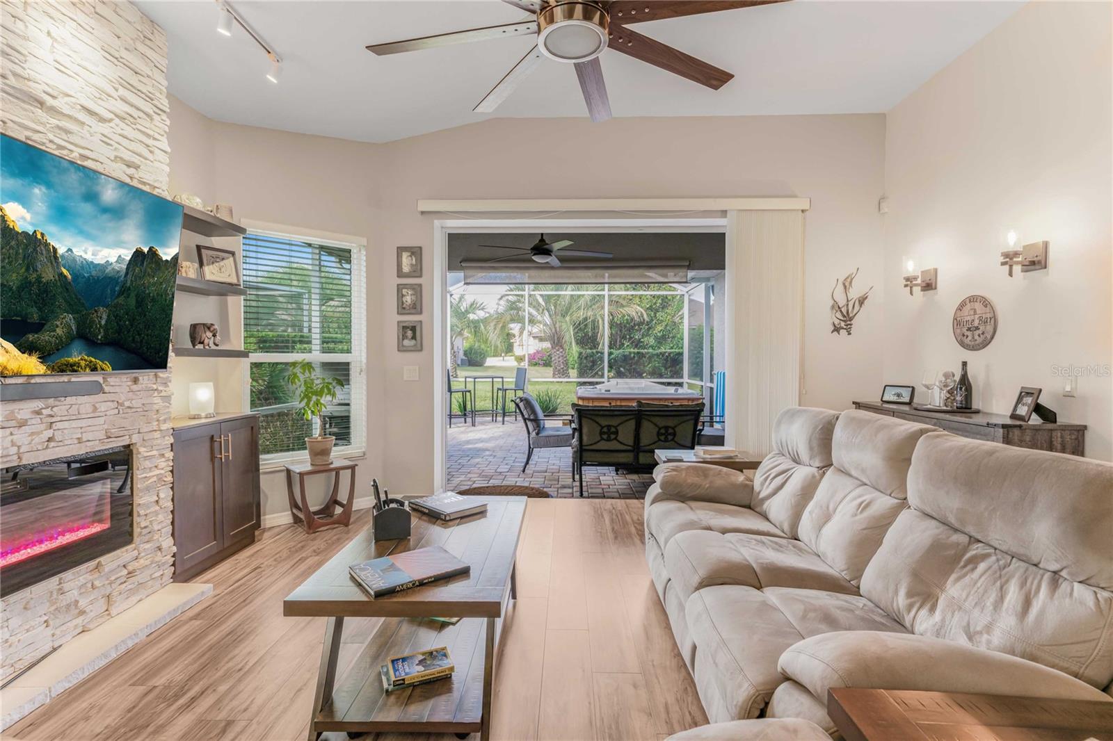 Image 4 of 61 For 2344 Andrea Point