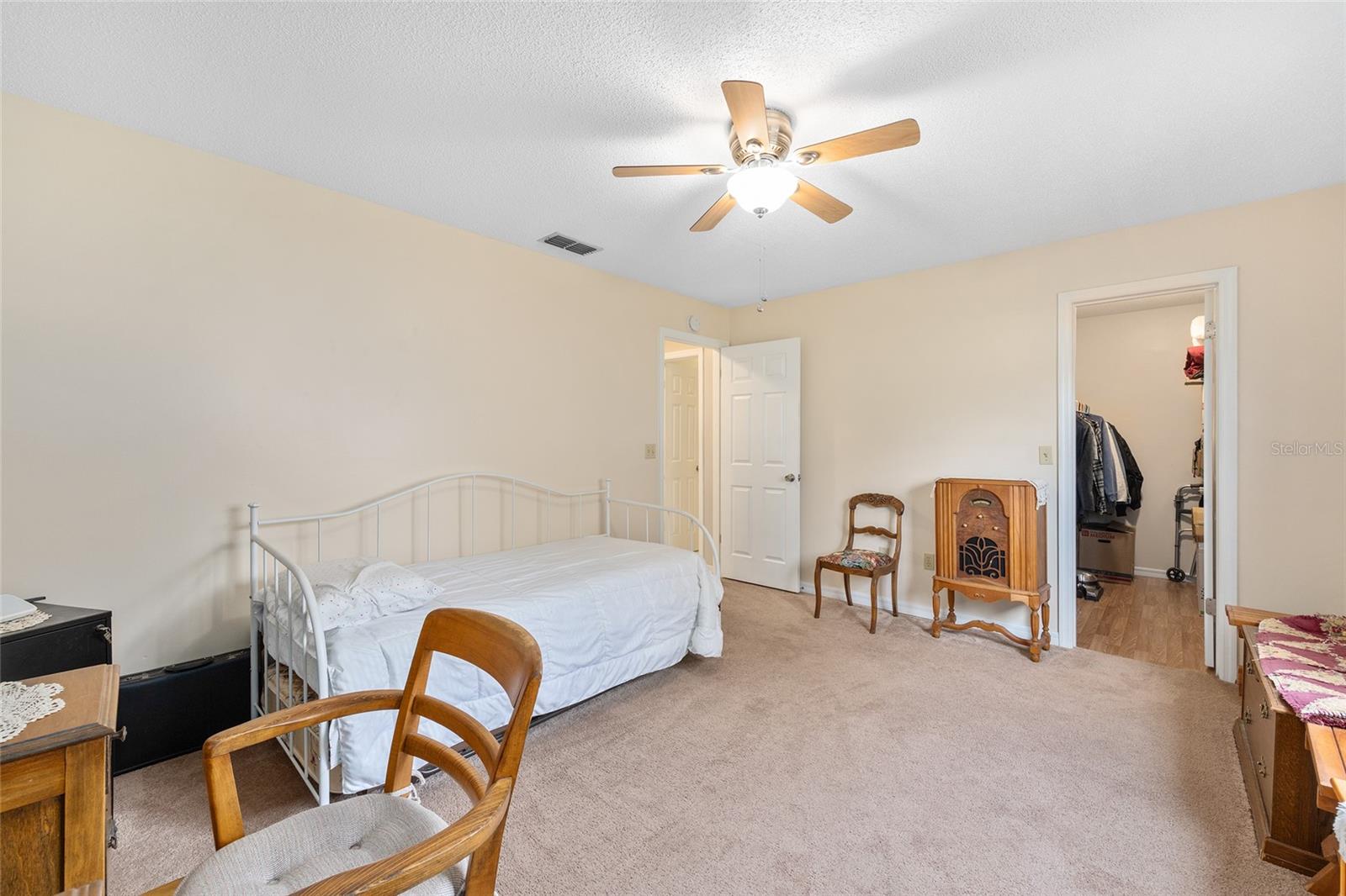 Image 19 of 40 For 6340 111th Street