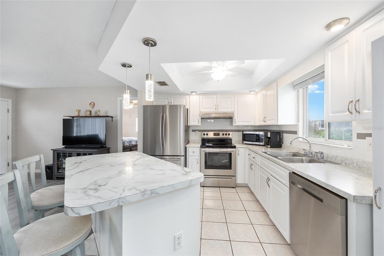 Image 8 of 40 For 6340 111th Street