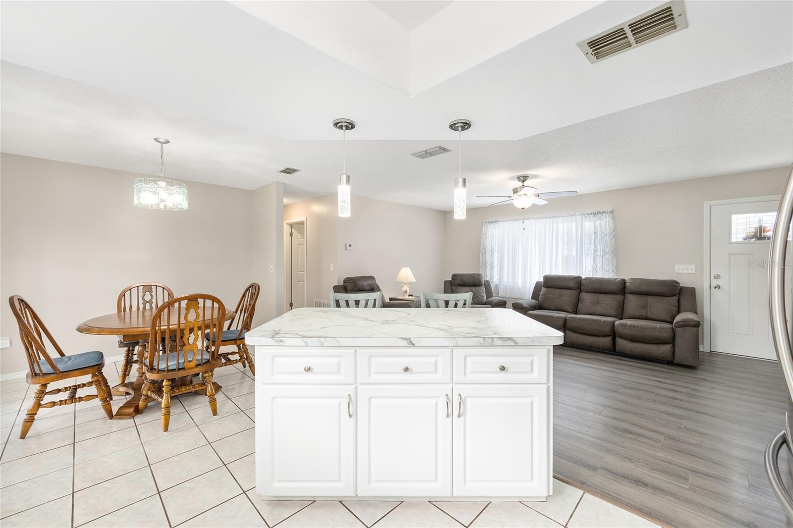 Image 9 of 40 For 6340 111th Street