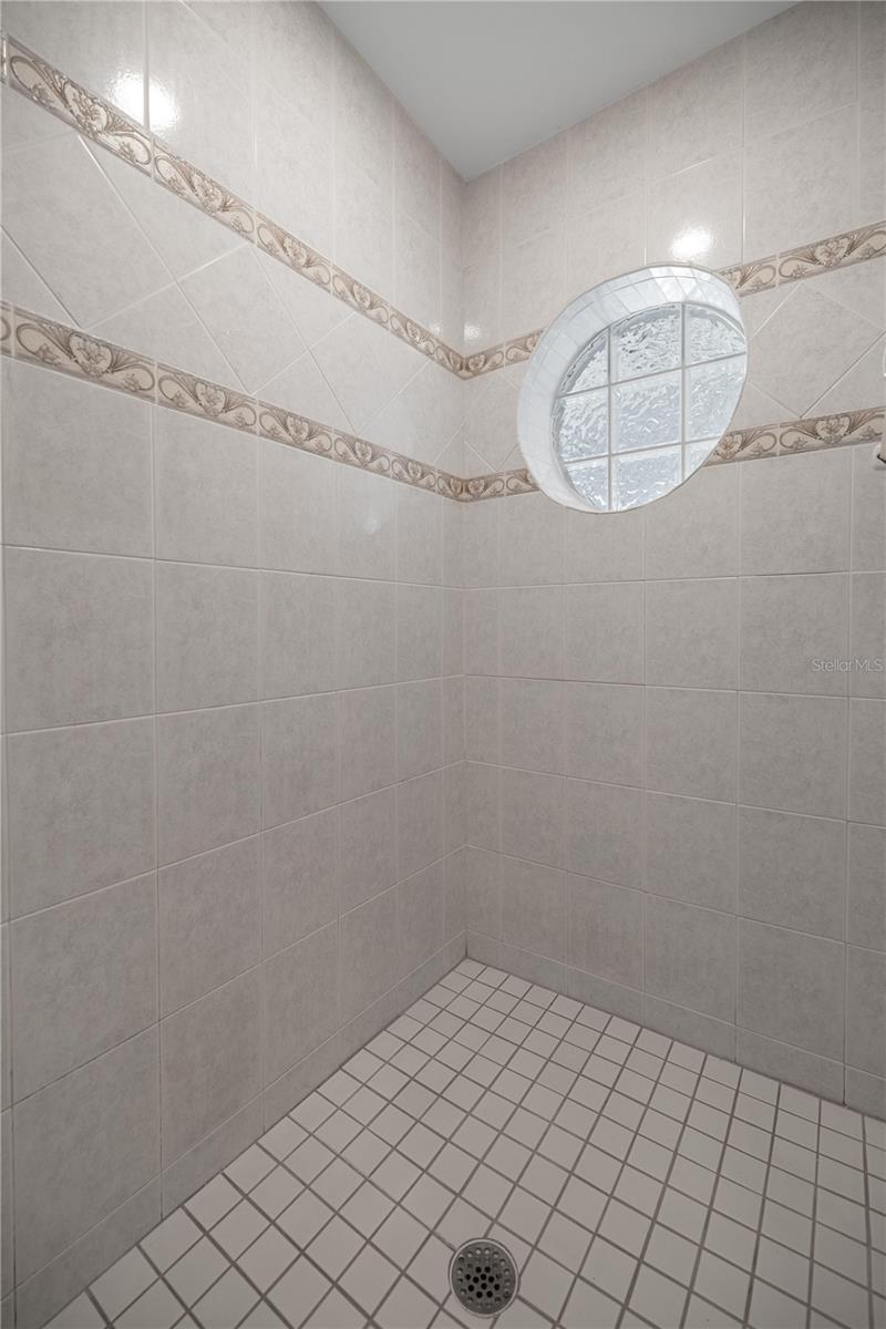 Image 45 of 74 For 1628 29th Terrace