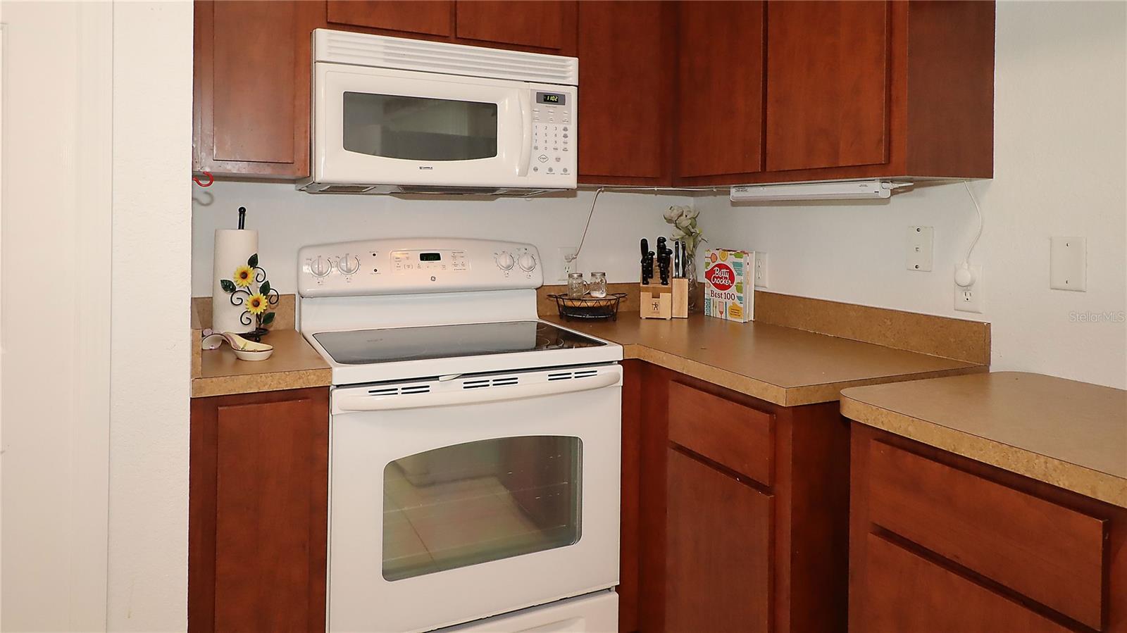 Image 12 of 33 For 13777 44th Avenue