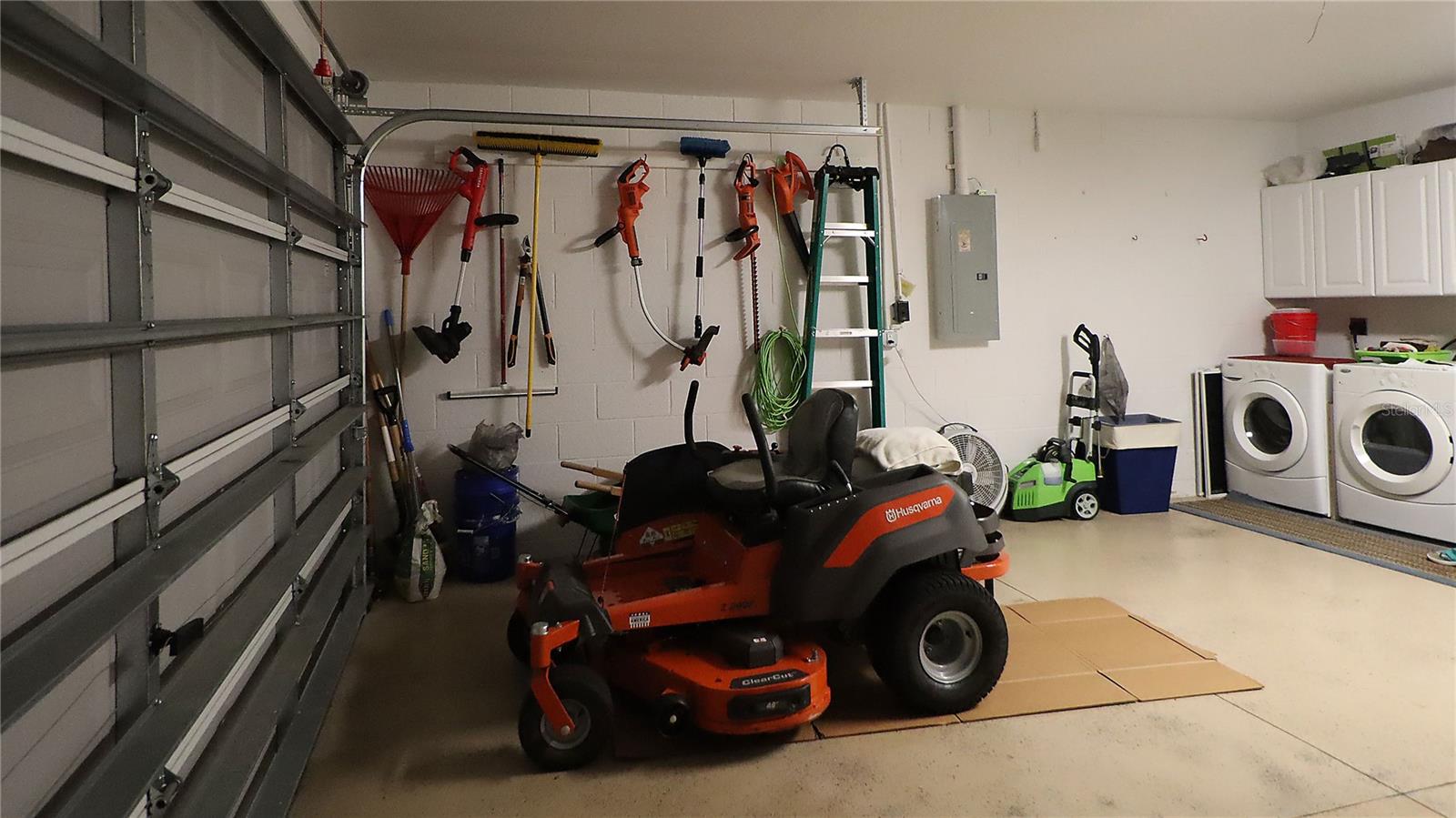 Image 24 of 33 For 13777 44th Avenue