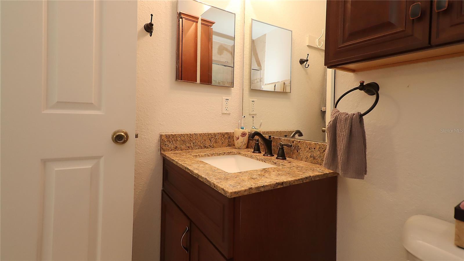 Image 28 of 33 For 13777 44th Avenue