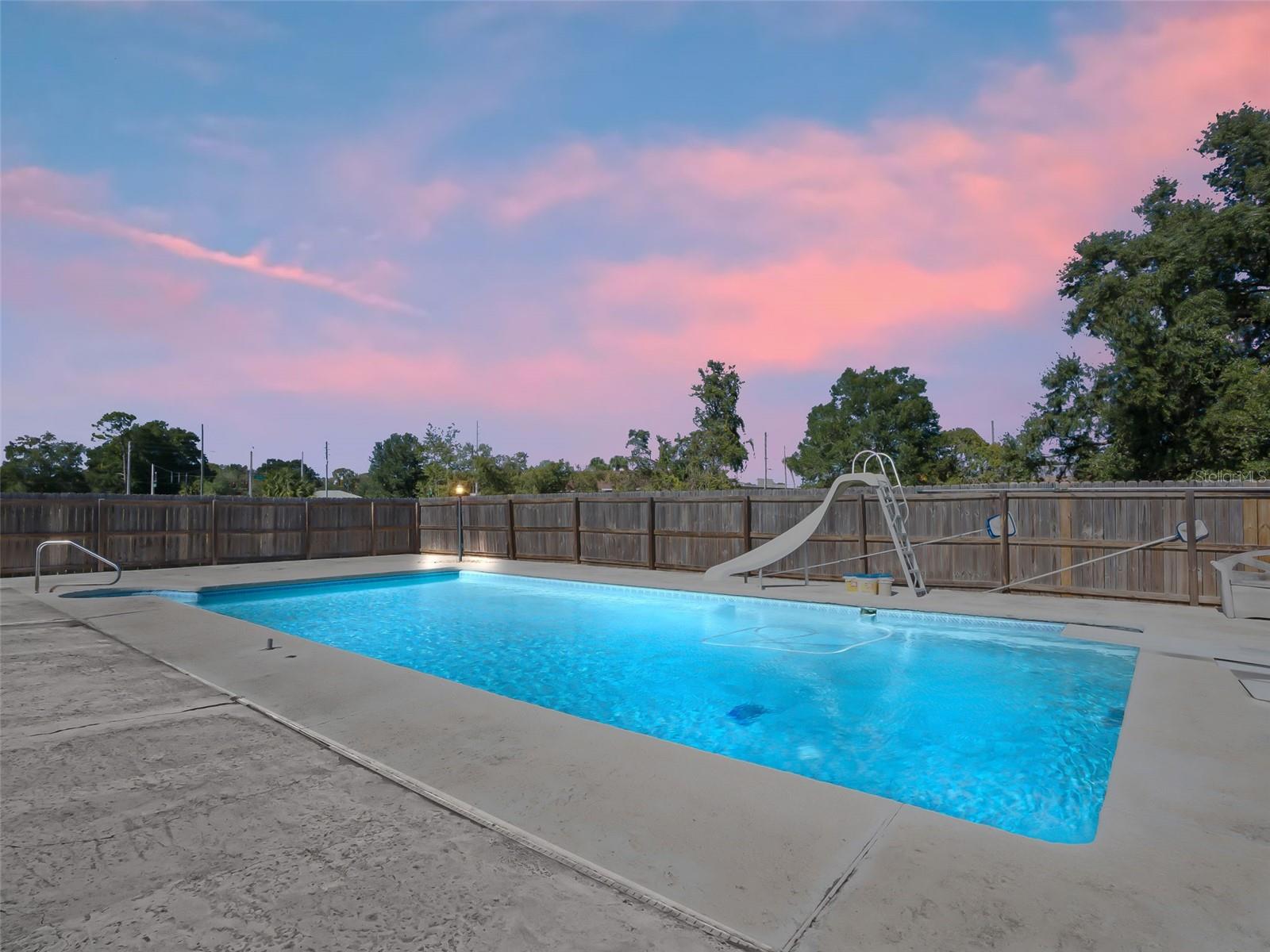 Image 2 of 26 For 11 Teak Run