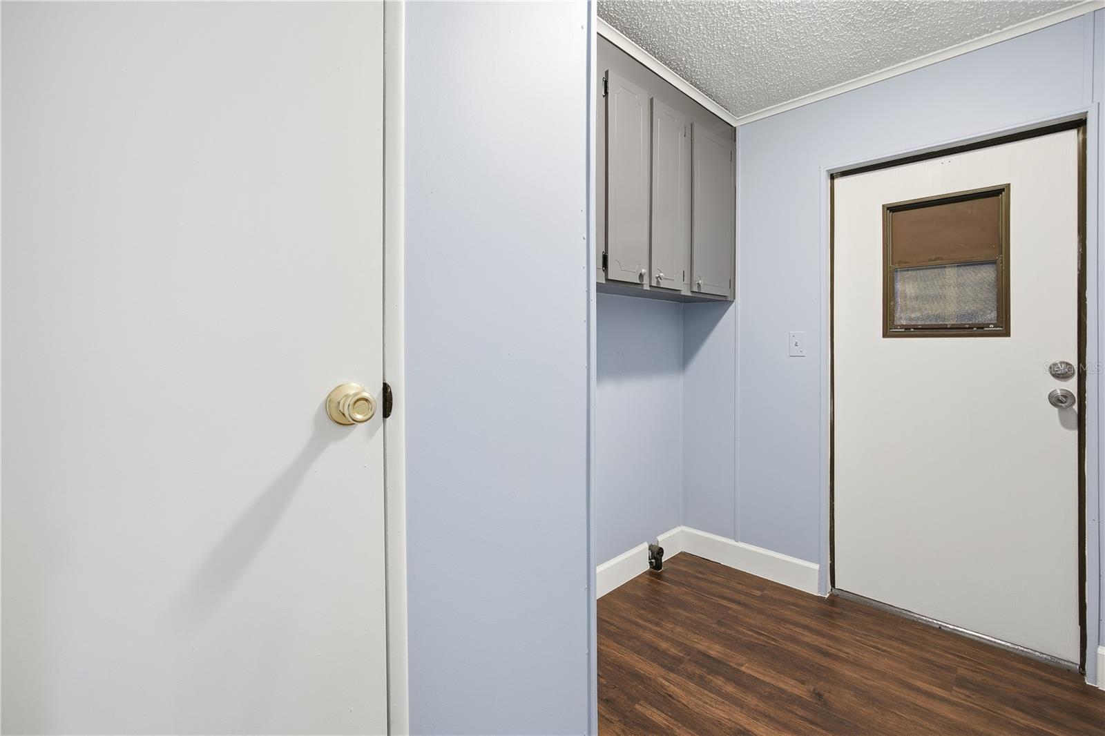 Image 16 of 38 For 6691 85th Street