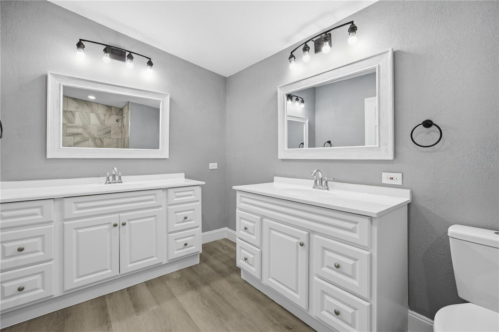 Image 23 of 38 For 6691 85th Street