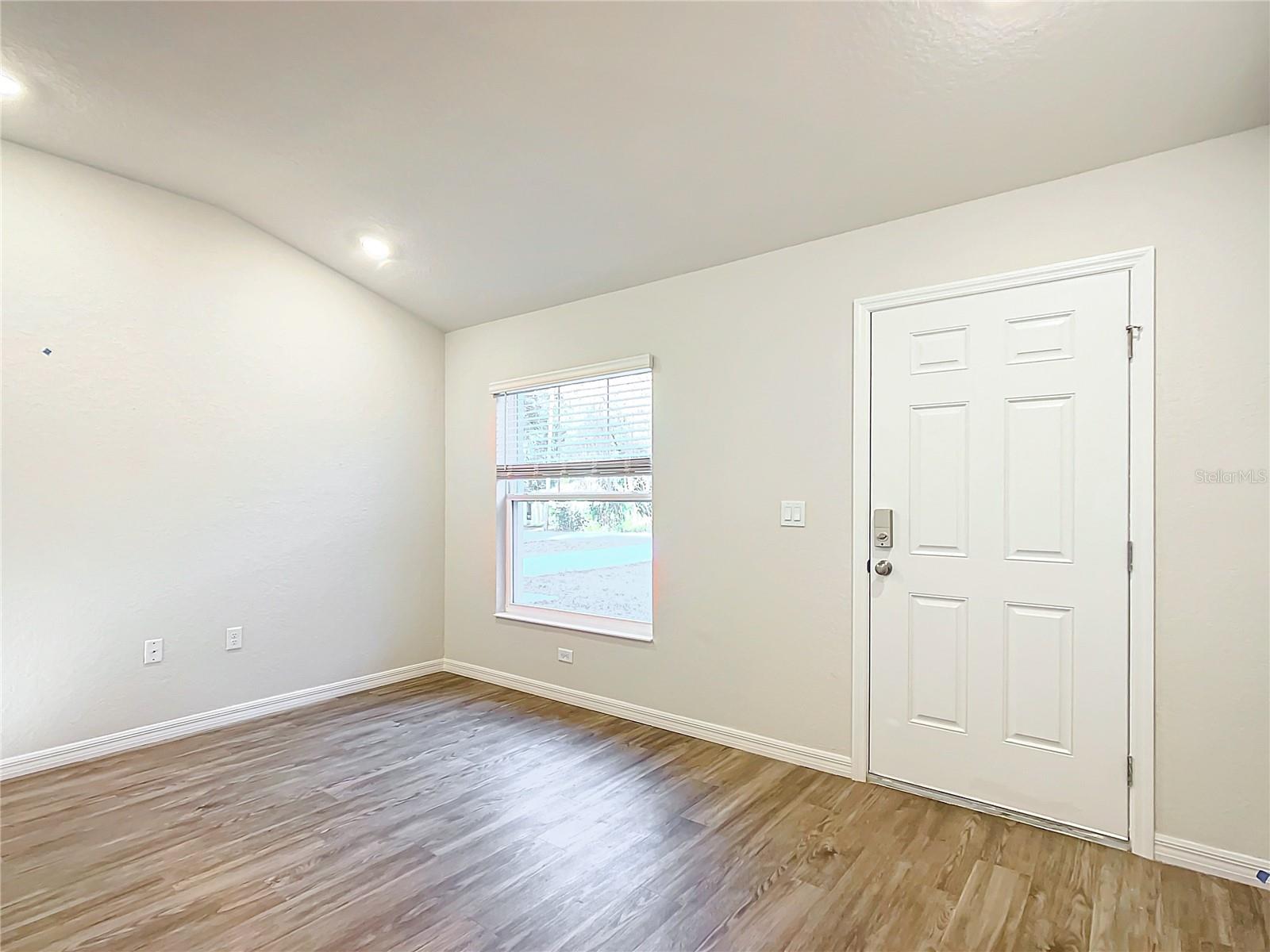 Image 3 of 18 For 3074 Odier Street