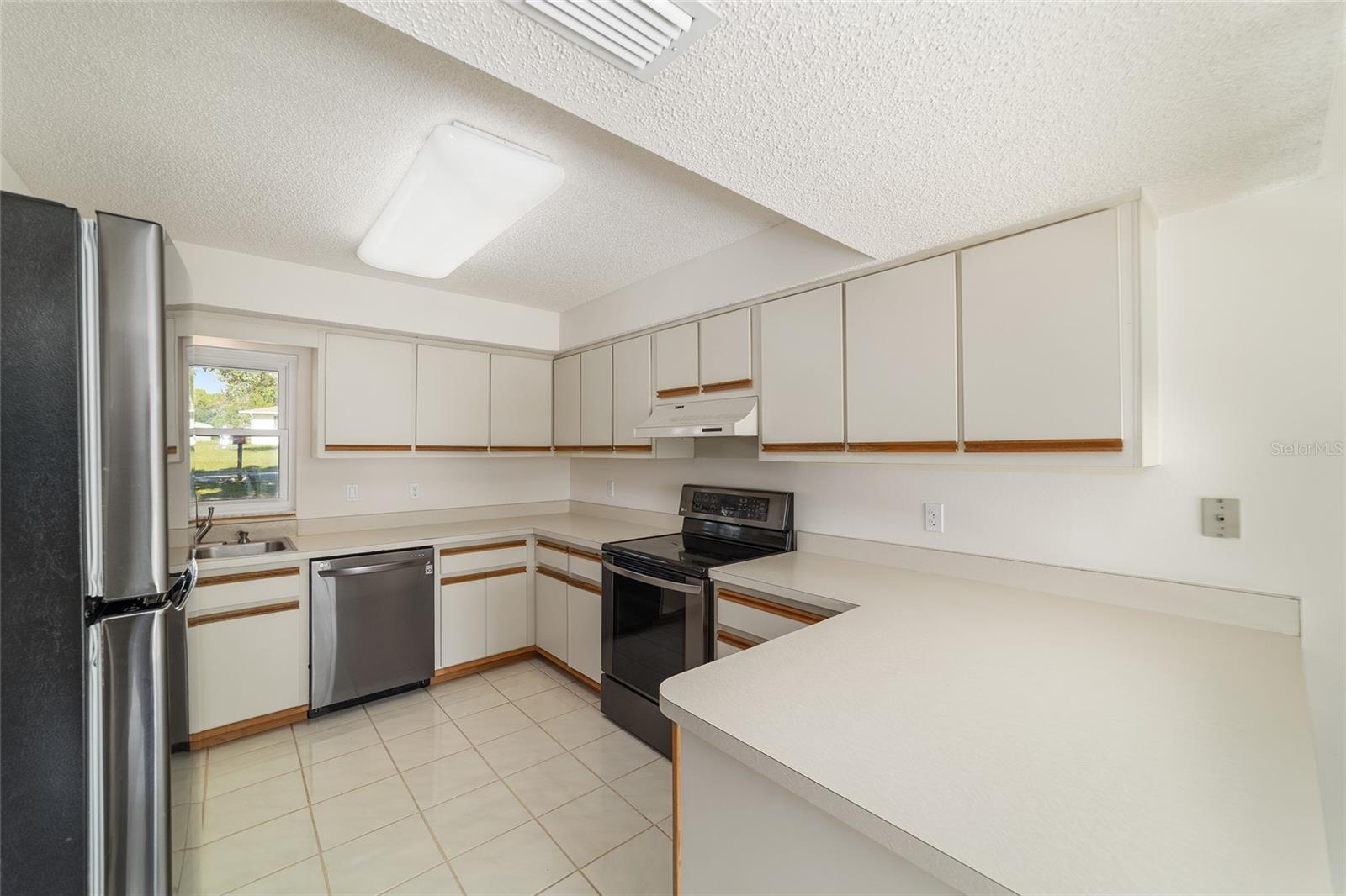 Image 38 of 75 For 10361 83rd Terrace