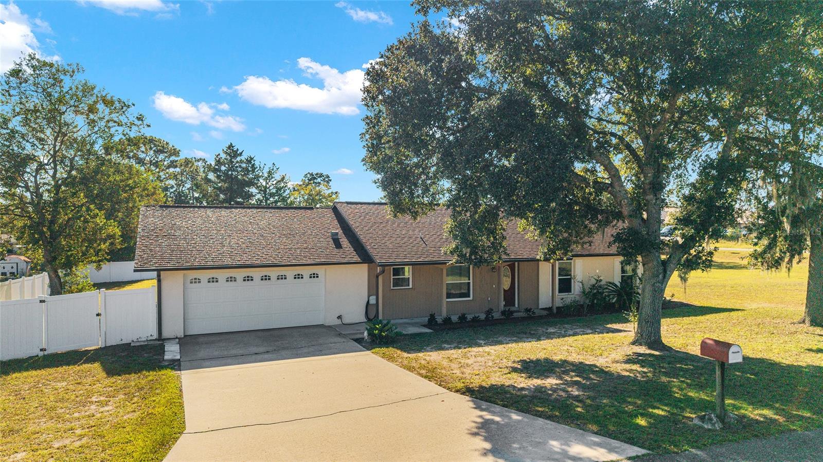 Image 7 of 75 For 10361 83rd Terrace