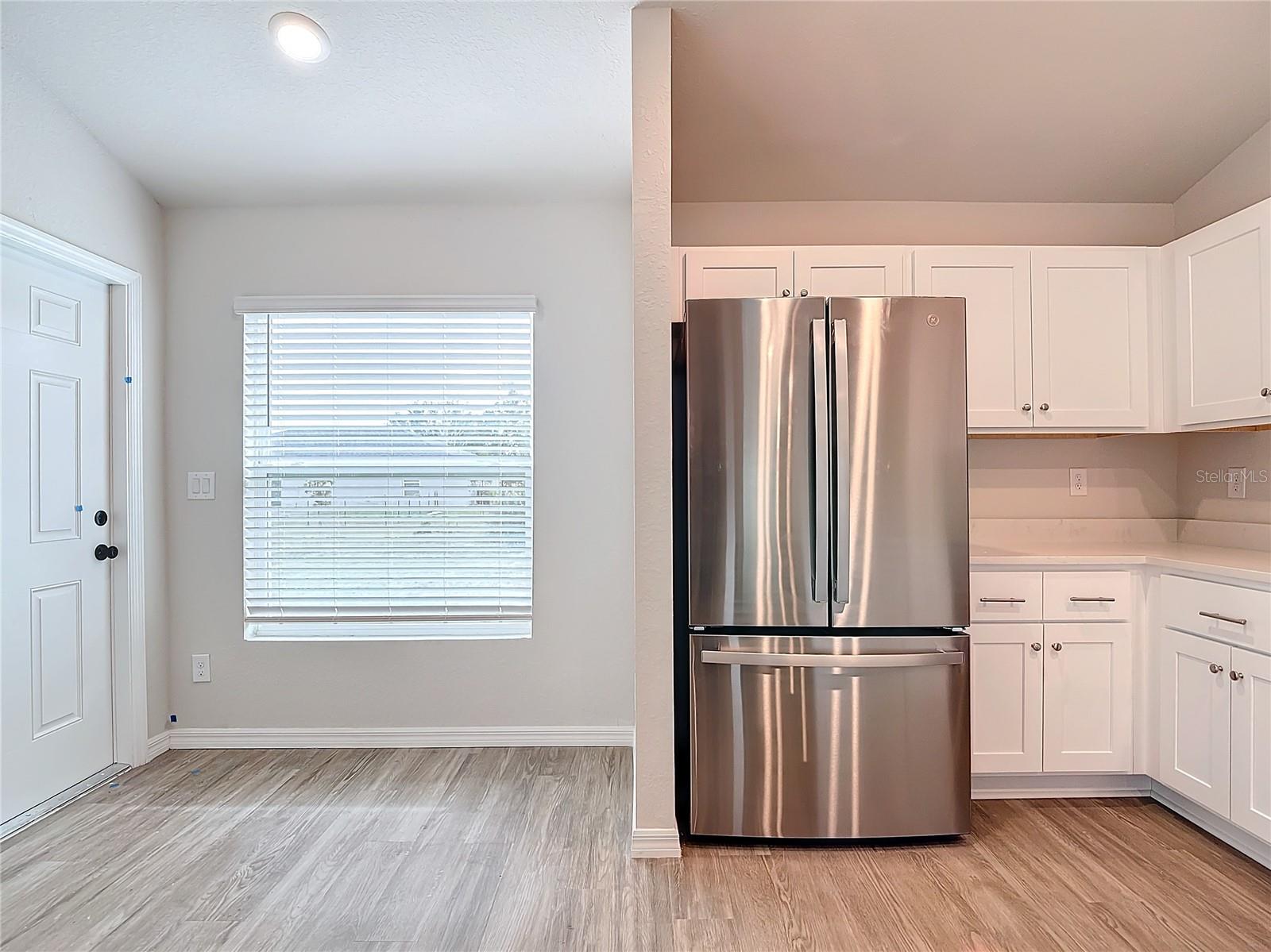 Image 19 of 37 For 27169 Washington Street