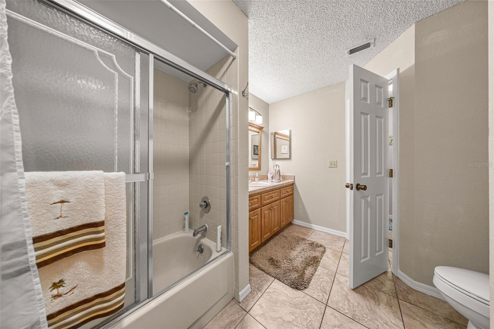 Image 18 of 38 For 10986 65th Avenue