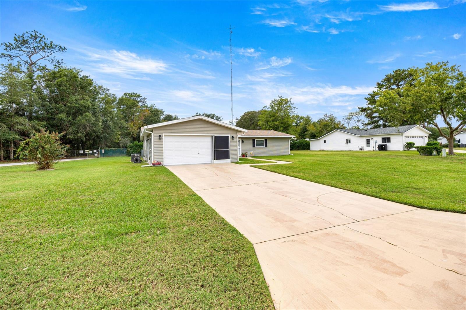 Image 25 of 38 For 10986 65th Avenue