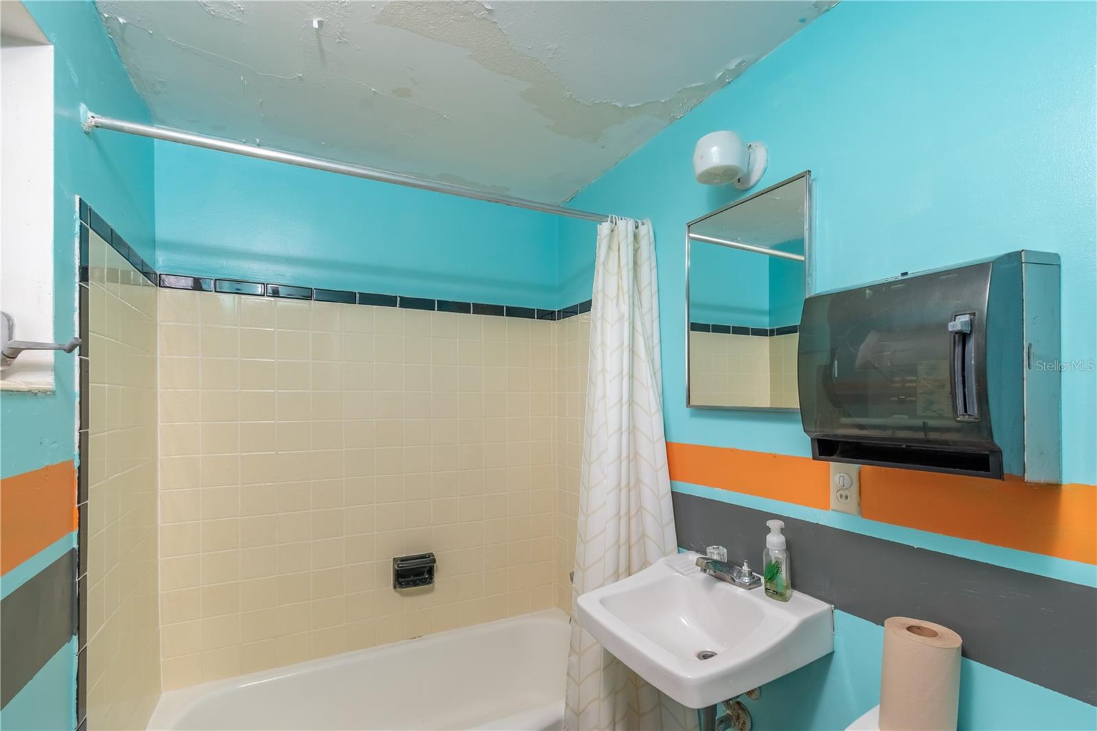 Image 14 of 61 For 15 Ruckert Circle