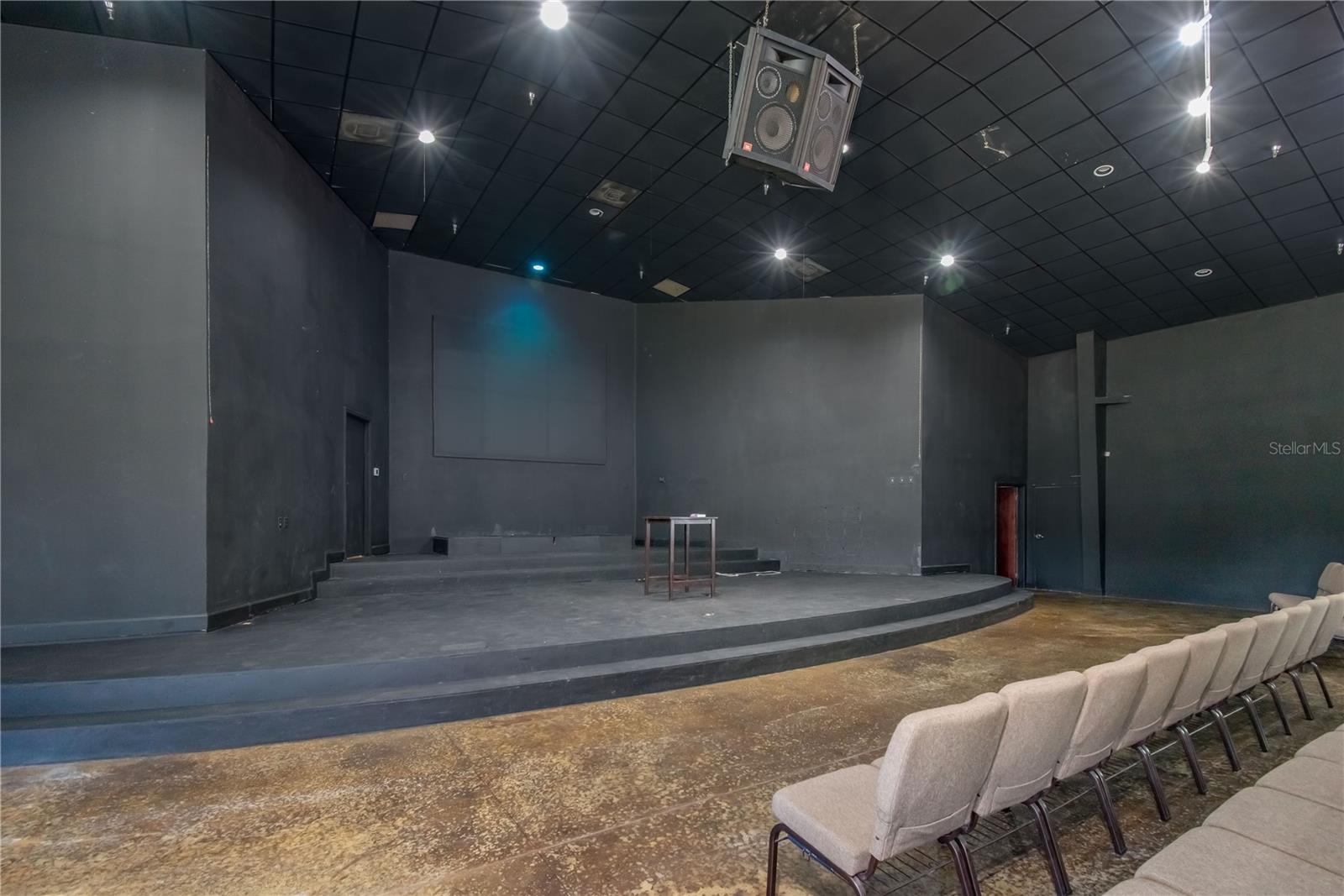 Image 38 of 61 For 15 Ruckert Circle