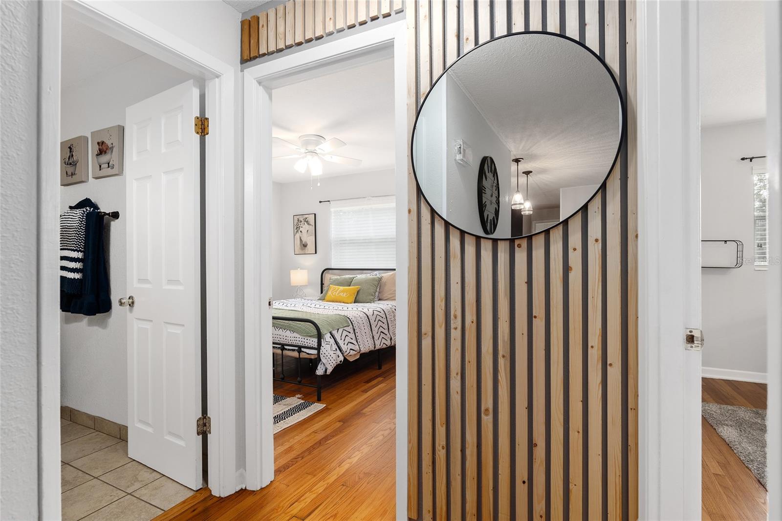 Image 19 of 29 For 717 39th Court