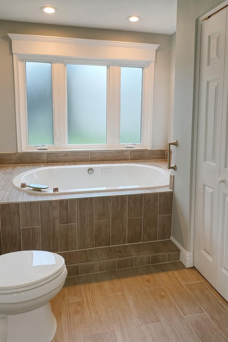 Image 29 of 51 For 35 Chinica Drive