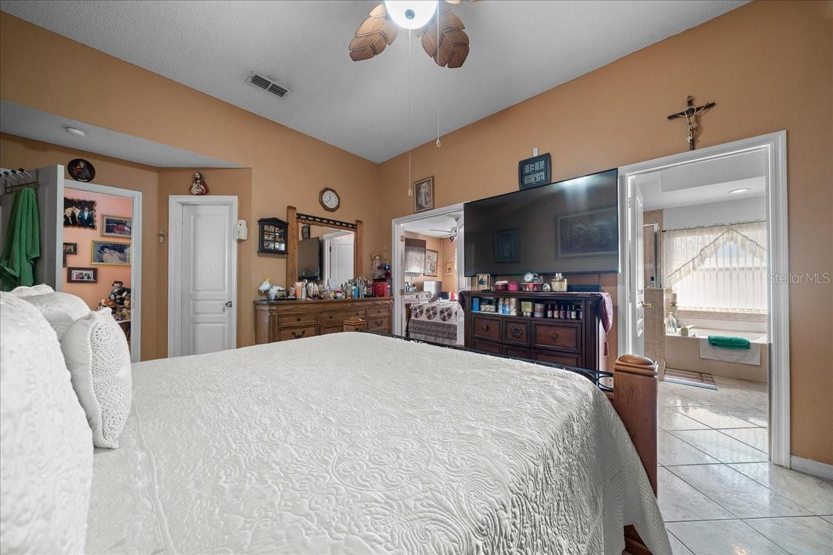 Image 26 of 57 For 1010 Raining Meadows Lane