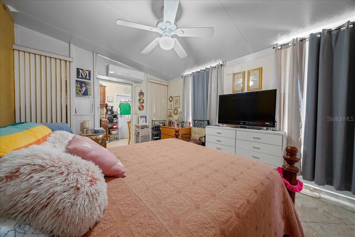 Image 42 of 57 For 1010 Raining Meadows Lane