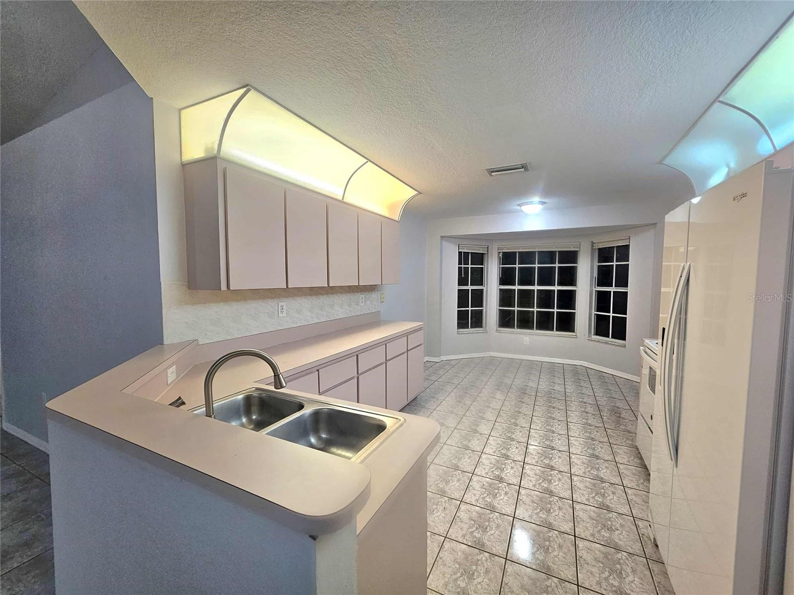 Image 15 of 37 For 110 Outlook Avenue