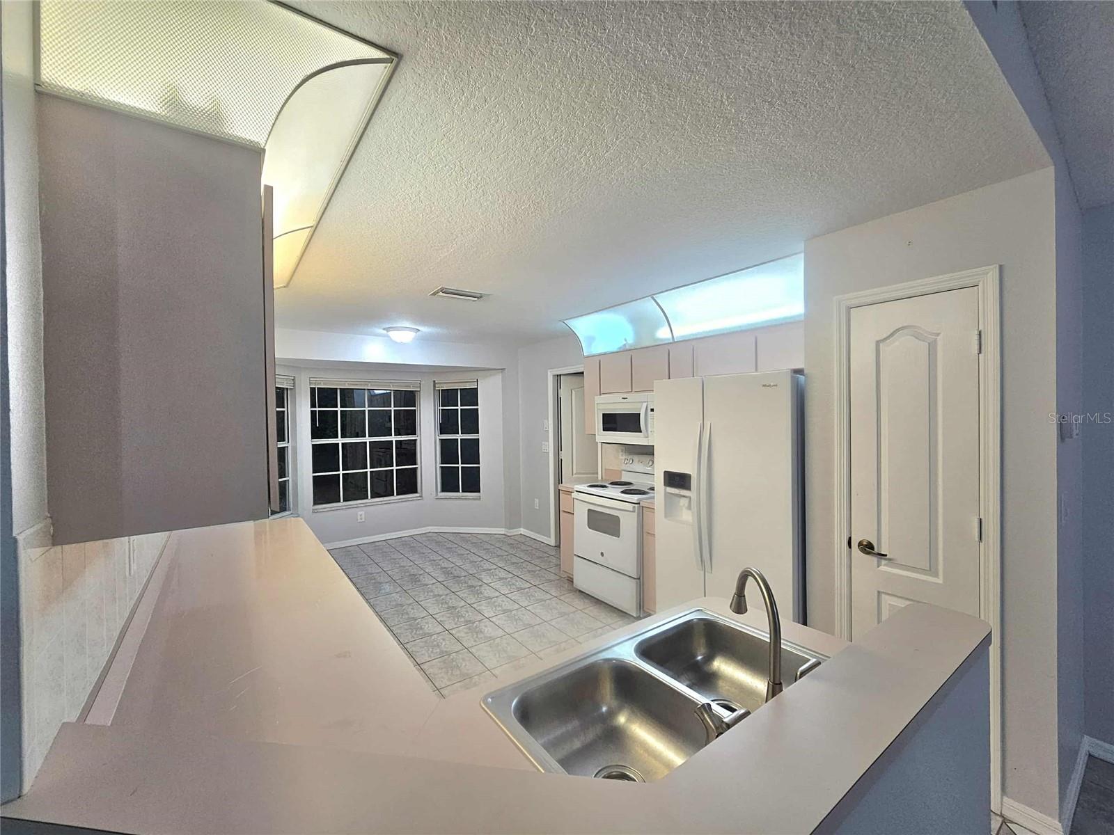 Image 17 of 37 For 110 Outlook Avenue