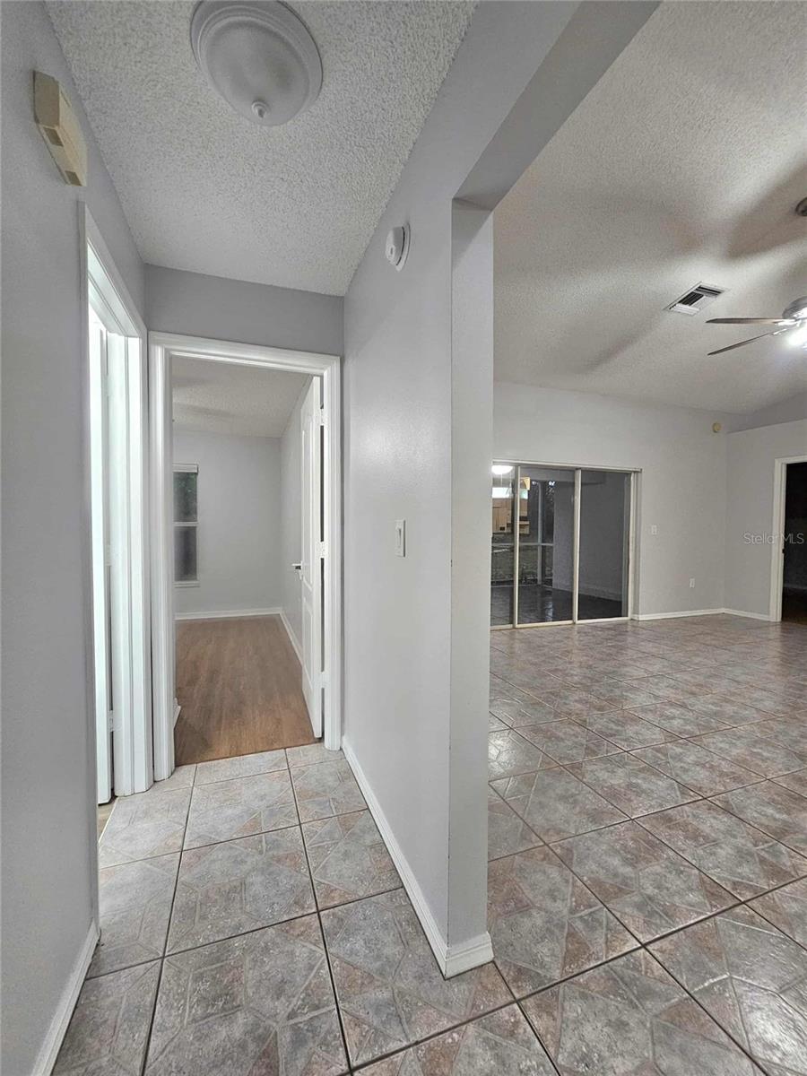 Image 26 of 37 For 110 Outlook Avenue