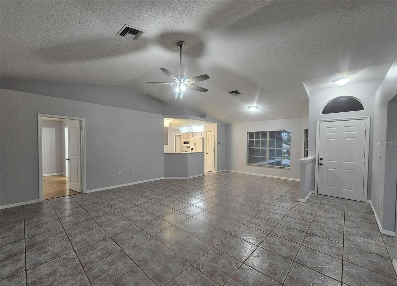 Image 6 of 37 For 110 Outlook Avenue