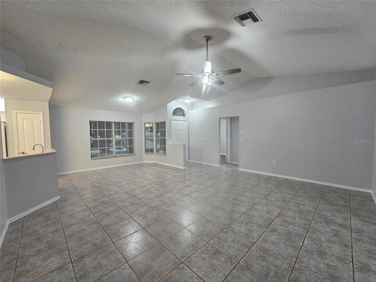 Image 8 of 37 For 110 Outlook Avenue