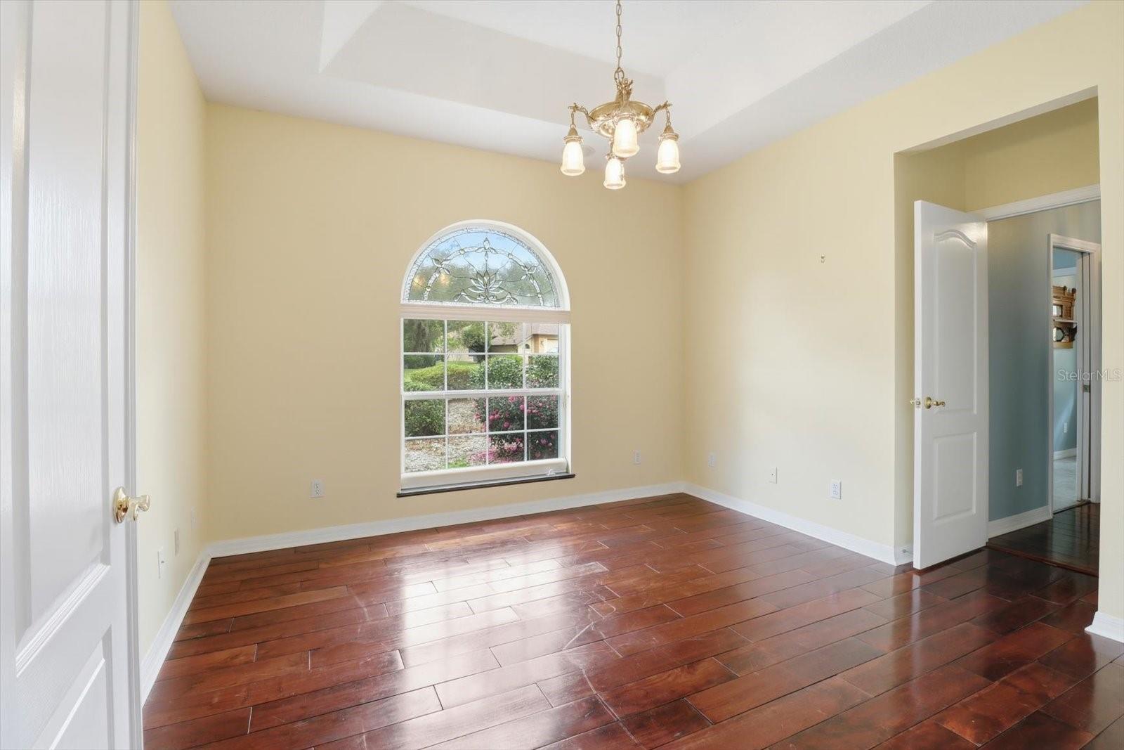 Image 16 of 48 For 24 Livingstone Daisy Court 12