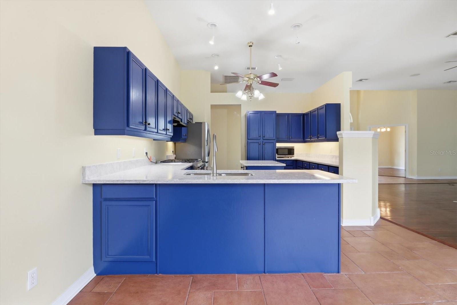 Image 22 of 48 For 24 Livingstone Daisy Court 12