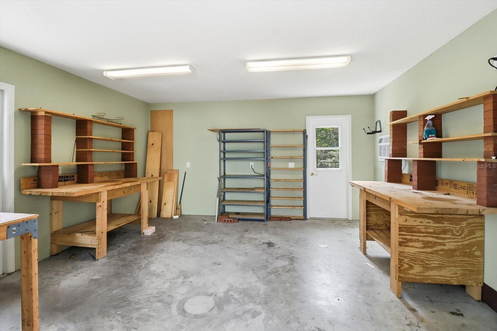 Image 40 of 48 For 24 Livingstone Daisy Court 12