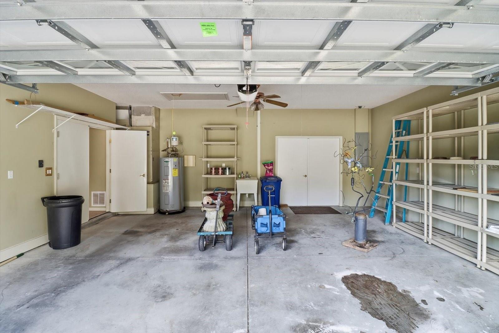 Image 41 of 48 For 24 Livingstone Daisy Court 12