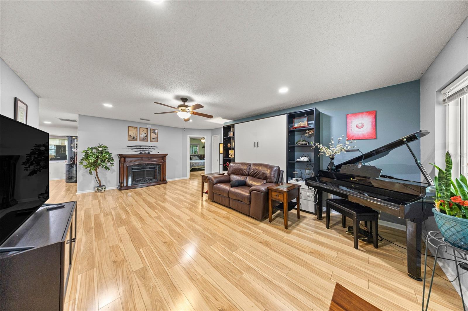 Image 14 of 30 For 8877 96th Street D