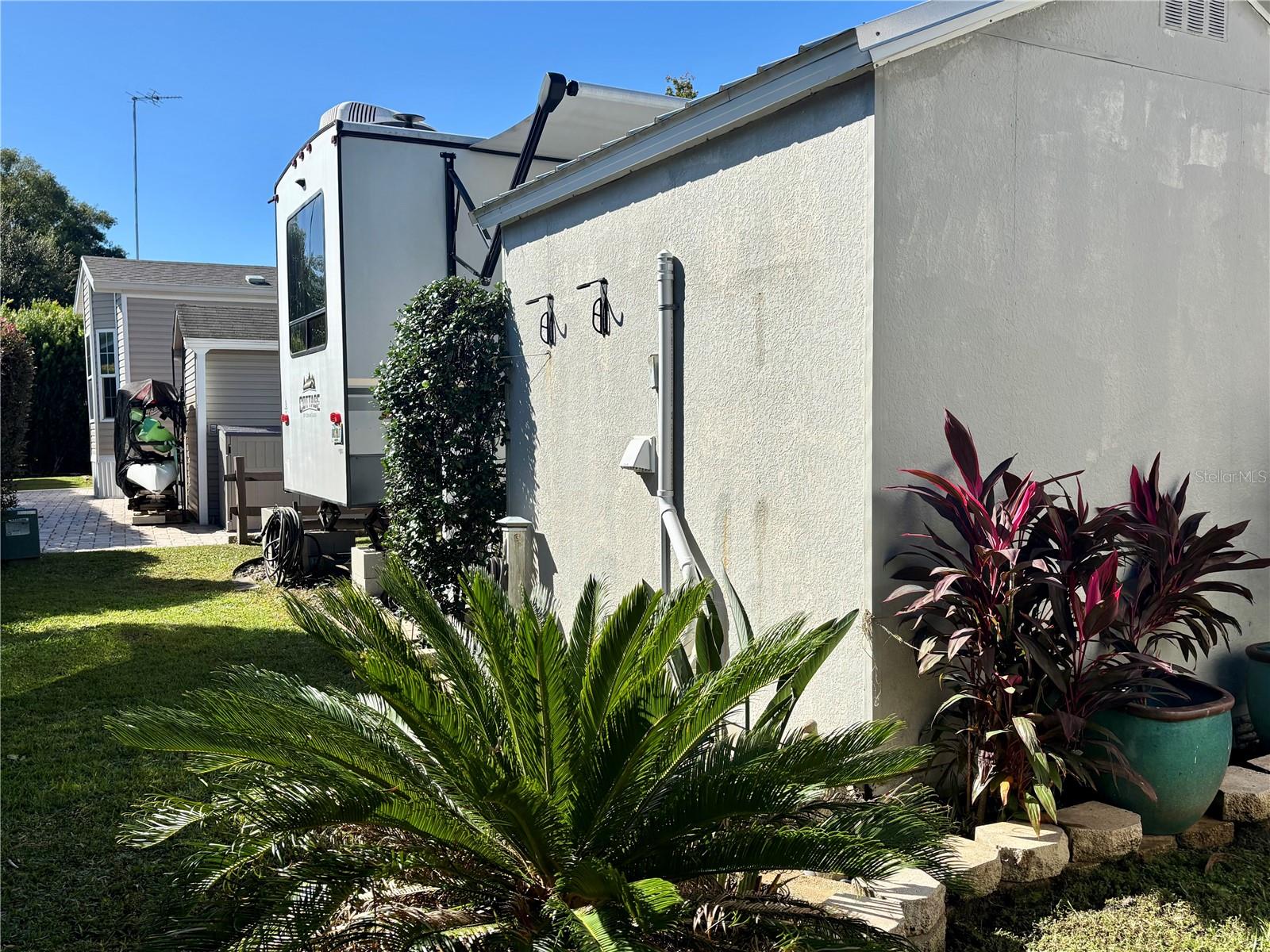 Image 10 of 36 For 3259 102nd Avenue Road