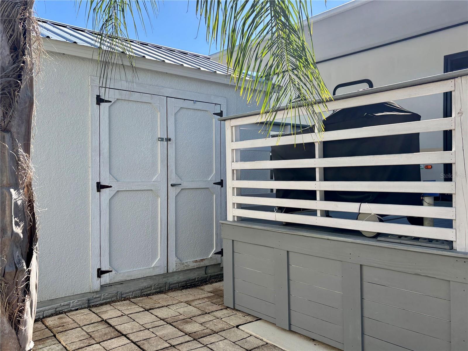 Image 12 of 36 For 3259 102nd Avenue Road