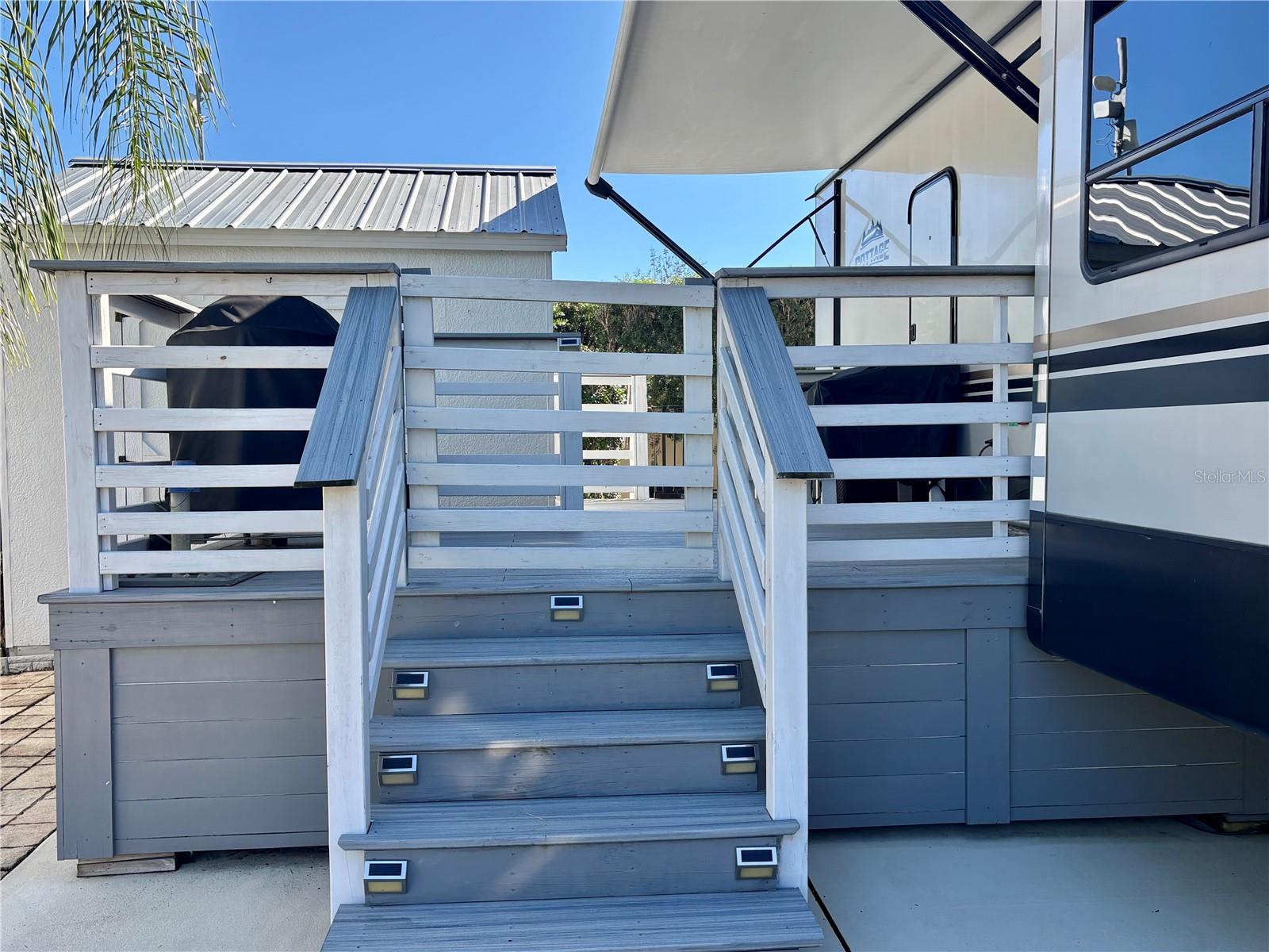 Image 13 of 36 For 3259 102nd Avenue Road