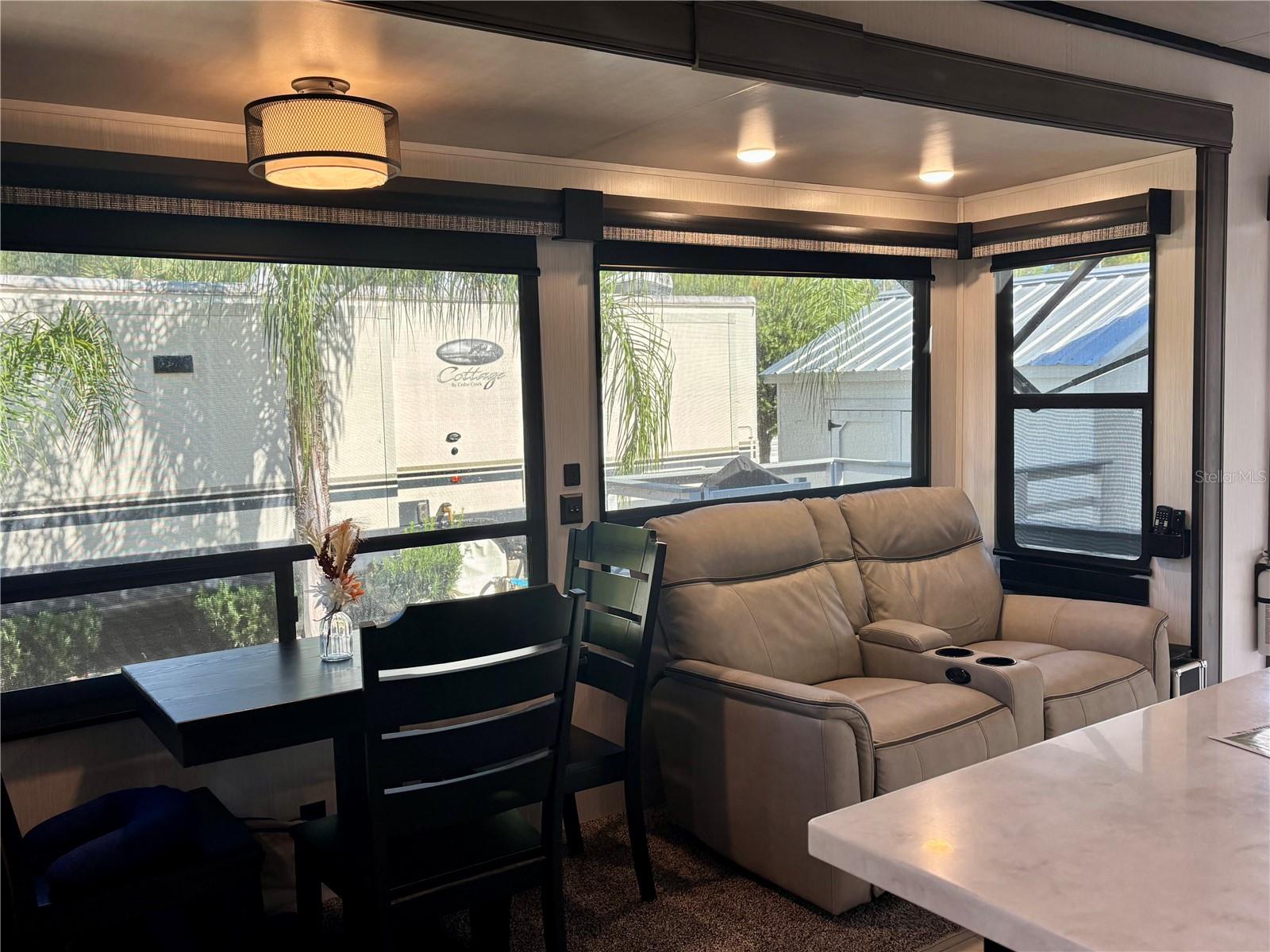 Image 18 of 36 For 3259 102nd Avenue Road