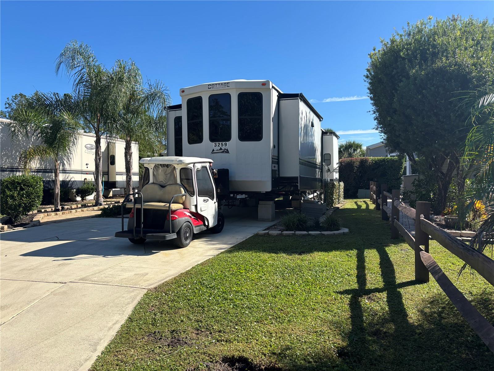 Image 3 of 36 For 3259 102nd Avenue Road