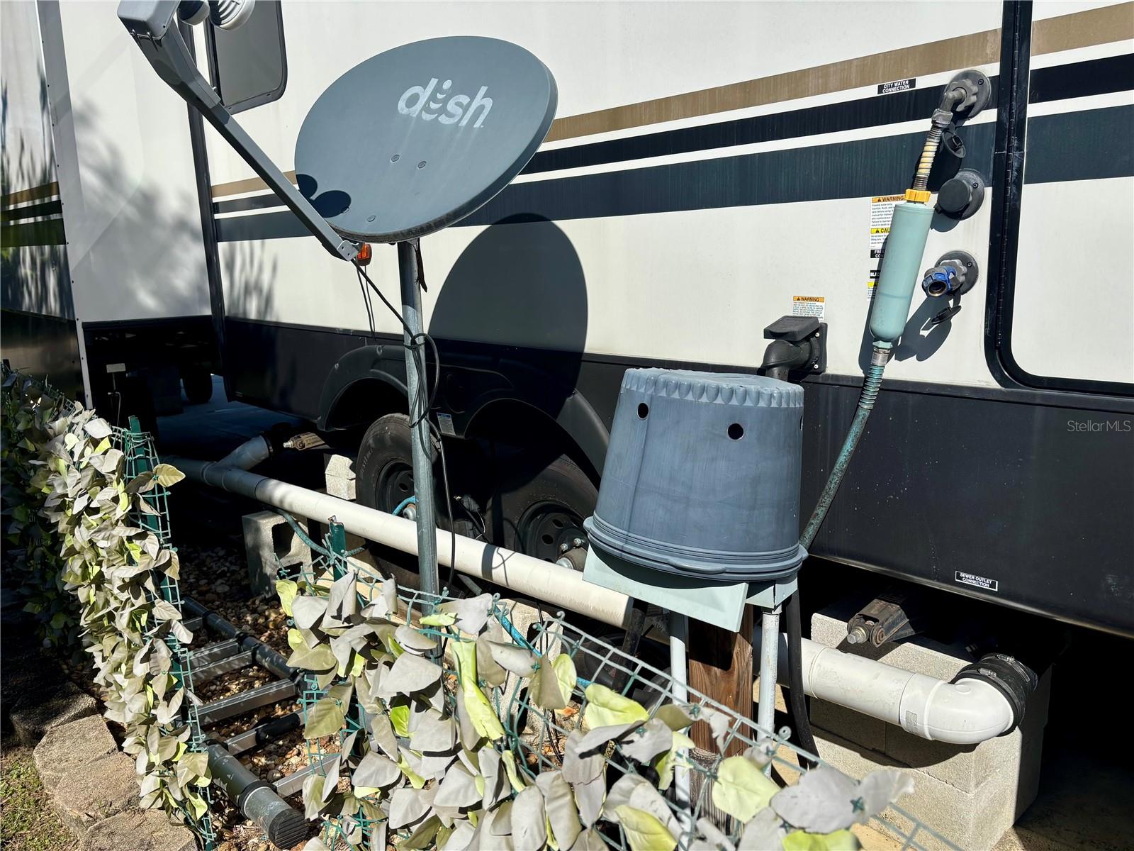 Image 4 of 36 For 3259 102nd Avenue Road