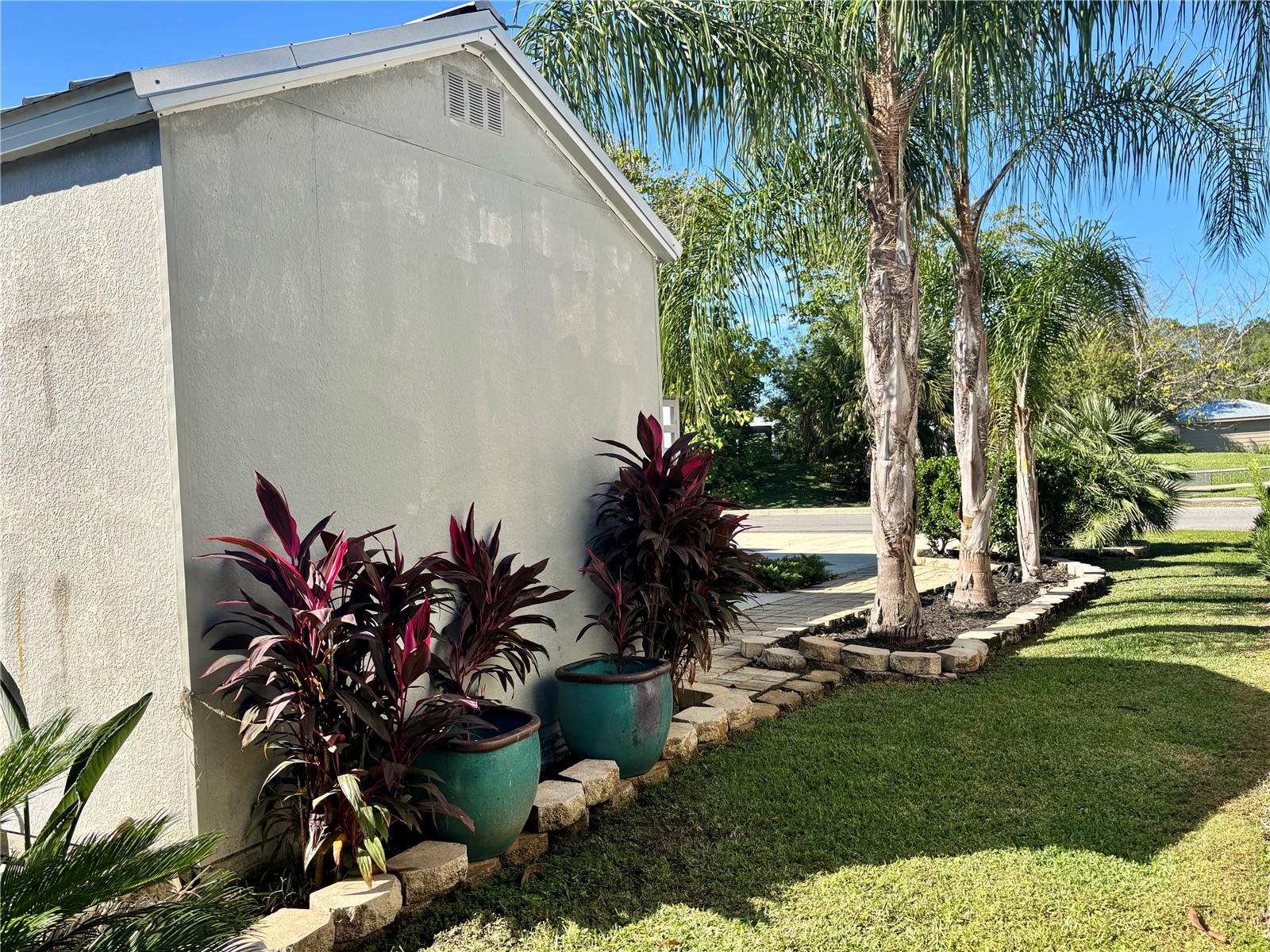 Image 9 of 36 For 3259 102nd Avenue Road