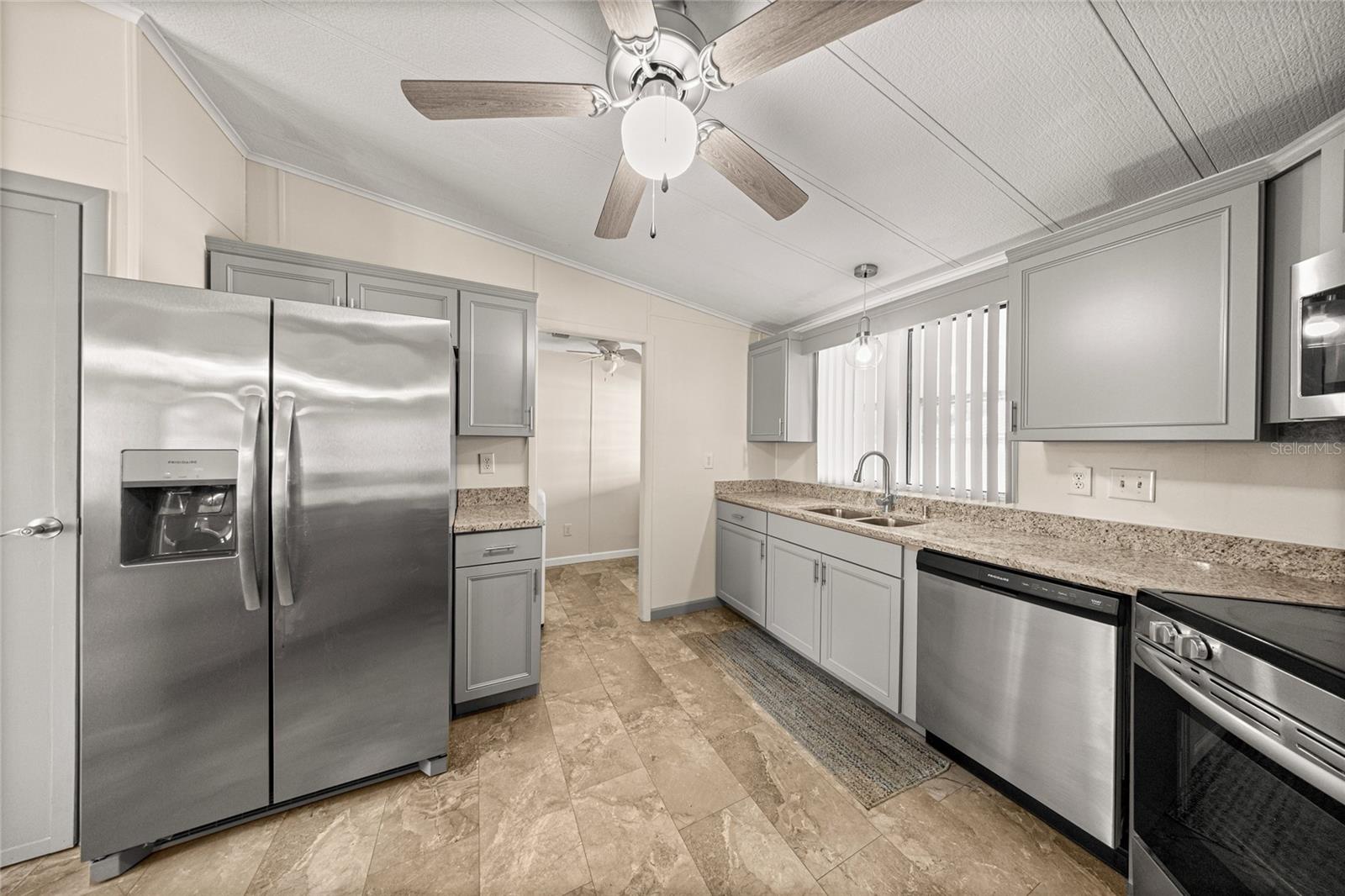 Image 12 of 31 For 712 Devon Drive