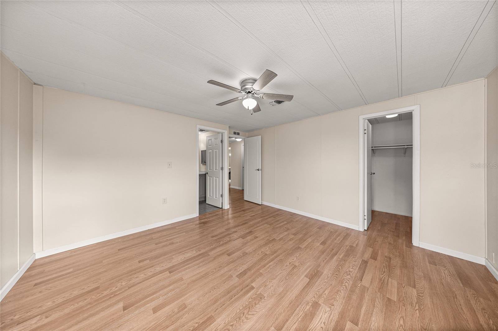 Image 14 of 31 For 712 Devon Drive