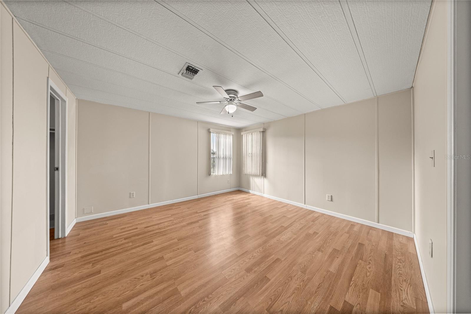 Image 15 of 31 For 712 Devon Drive