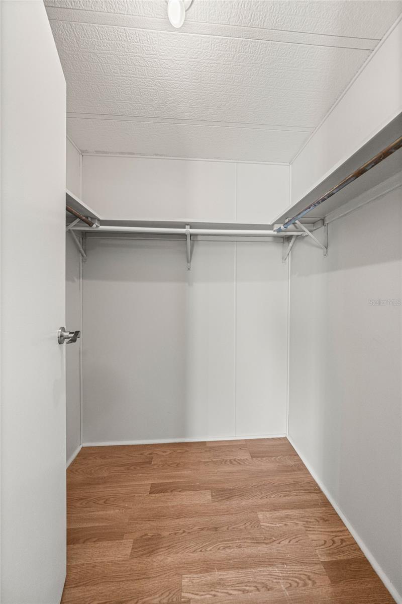 Image 17 of 31 For 712 Devon Drive