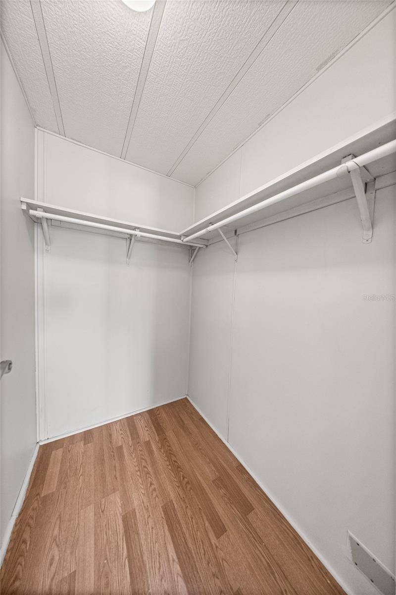 Image 19 of 31 For 712 Devon Drive