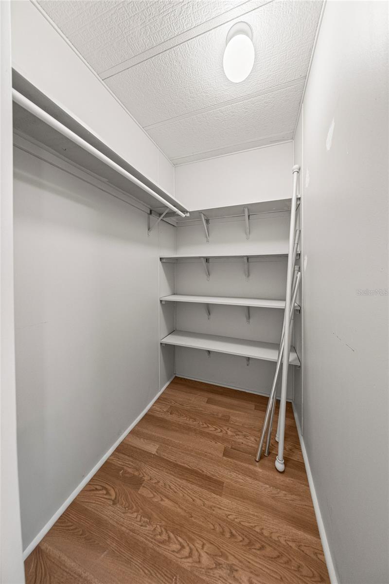 Image 21 of 31 For 712 Devon Drive