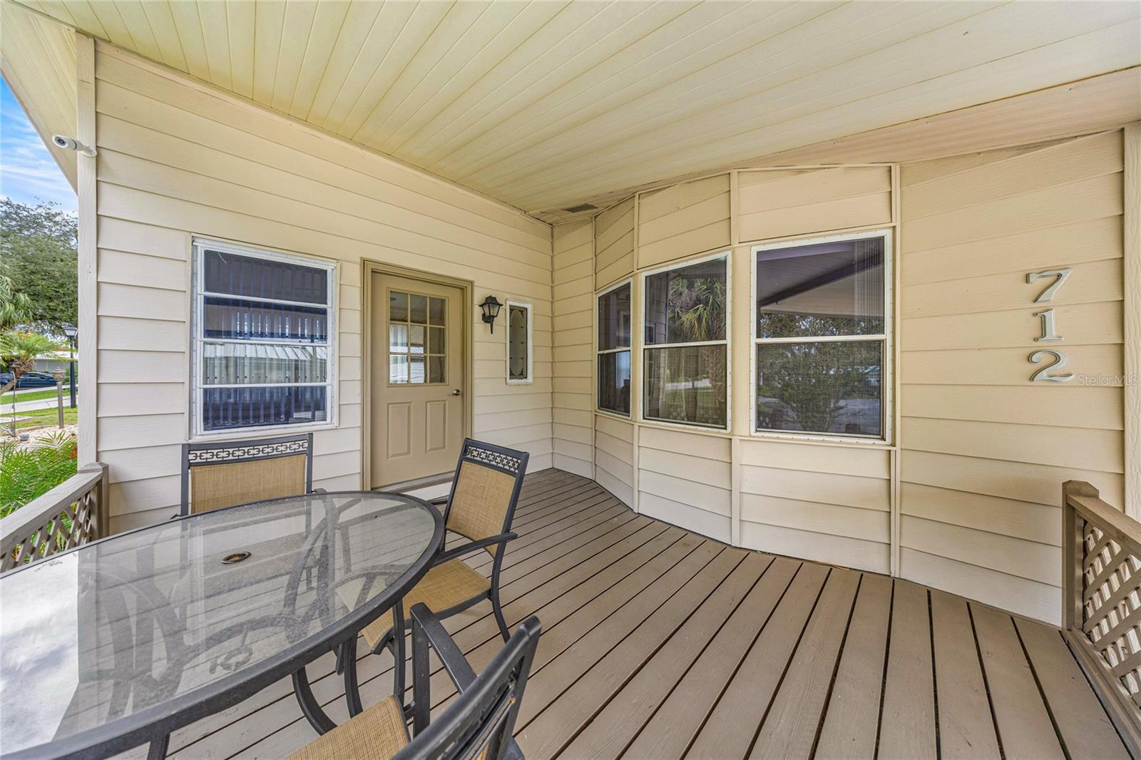 Image 4 of 31 For 712 Devon Drive